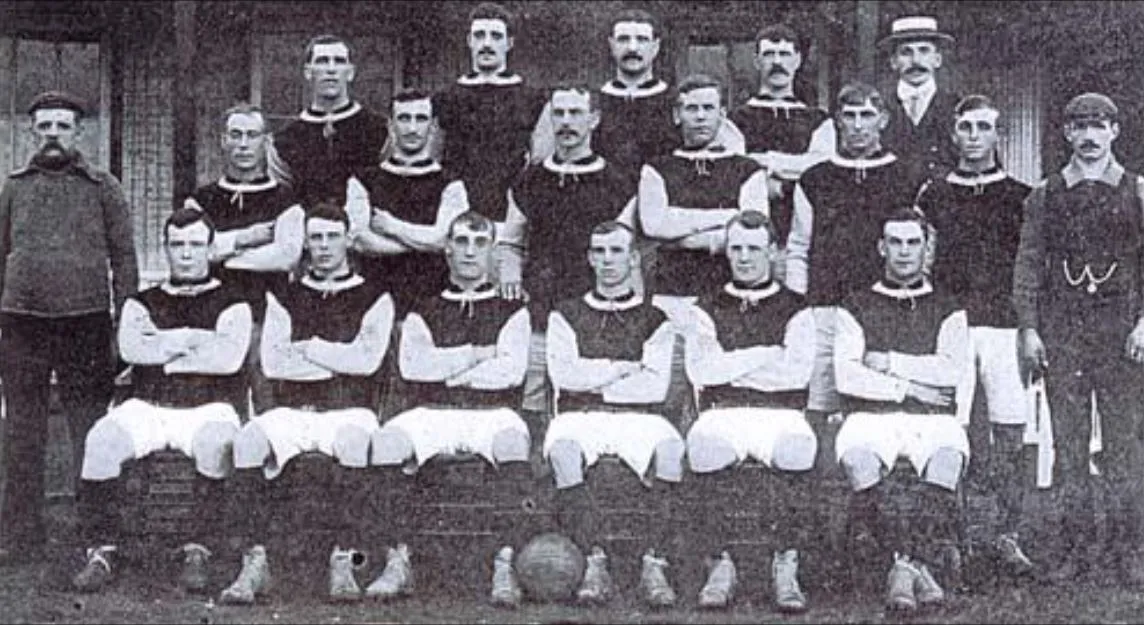 Biểu tượng và những khoảnh khắc lịch sử của câu lạc bộ West Ham United