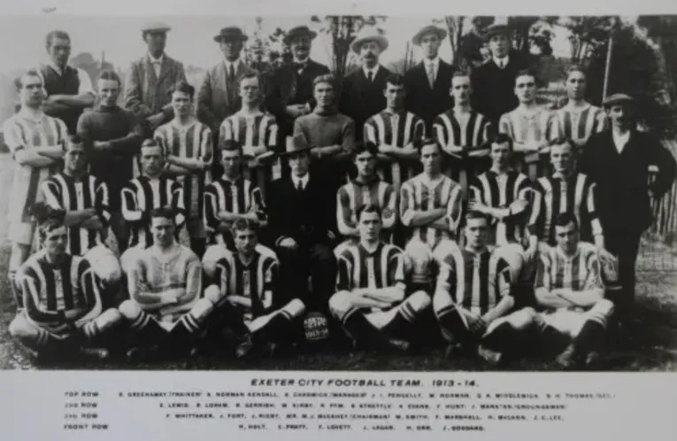 Đội hình Exeter City trong mùa giải 1913/1914, một khoảnh khắc lịch sử của The Grecians