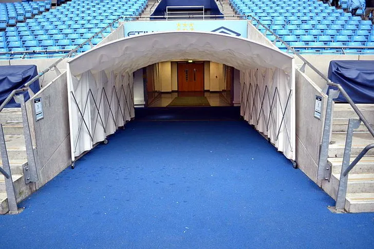 Đường hầm cầu thủ huyền thoại tại Etihad Stadium, nơi những ngôi sao Man City bước ra sân