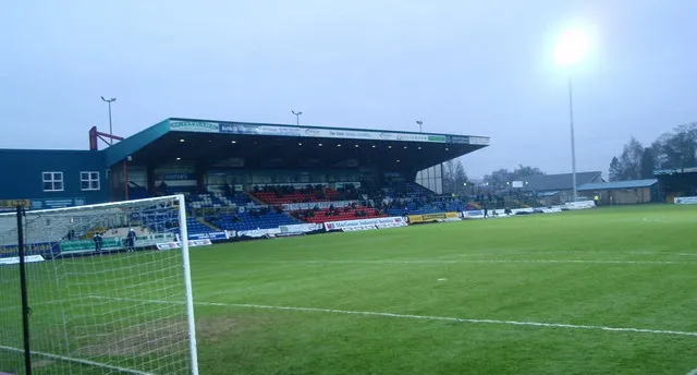 Khán đài East Stand của sân Victoria Park