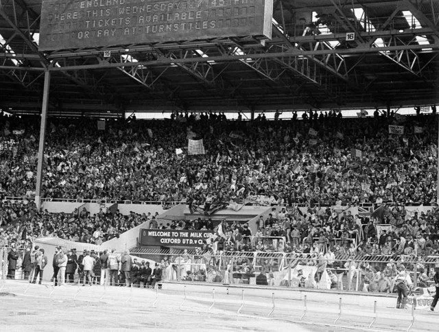 Khán đài quen thuộc của sân Wembley cũ trong những năm tháng vinh quang