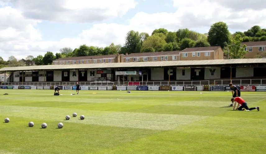 Khán đài The Popular Side tại Twerton Park, Bath