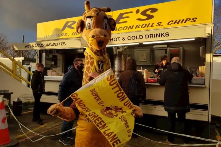 Khu vực hiếu khách (Hospitality) tại sân Gander Green Lane của Sutton United.