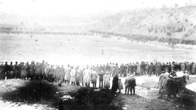 Lịch sử sân vận động The Valley