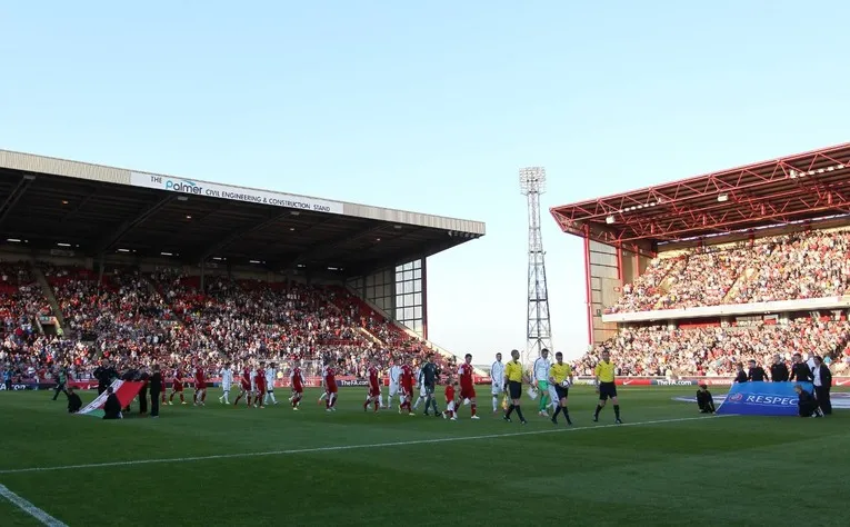 Sân vận động Oakwell vào ngày thi đấu