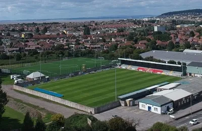 Sân vận động Woodspring nhìn từ trên cao, sân nhà của Weston-super-Mare AFC