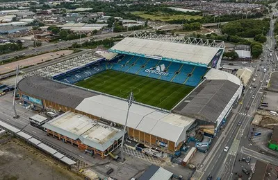 Toàn cảnh sân vận động Elland Road từ trên cao