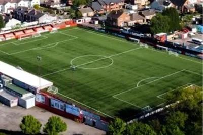 Toàn cảnh sân vận động The Lamb Ground, mái nhà của Tamworth FC và lịch sử bóng đá chân thực