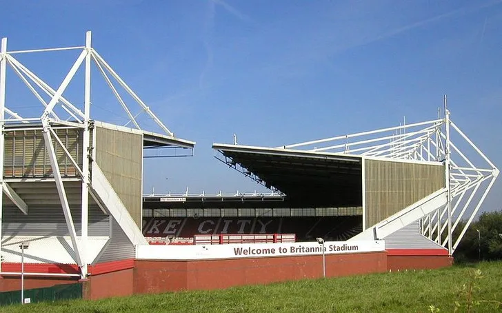 Tổng quan Britannia Stadium từ phía sau