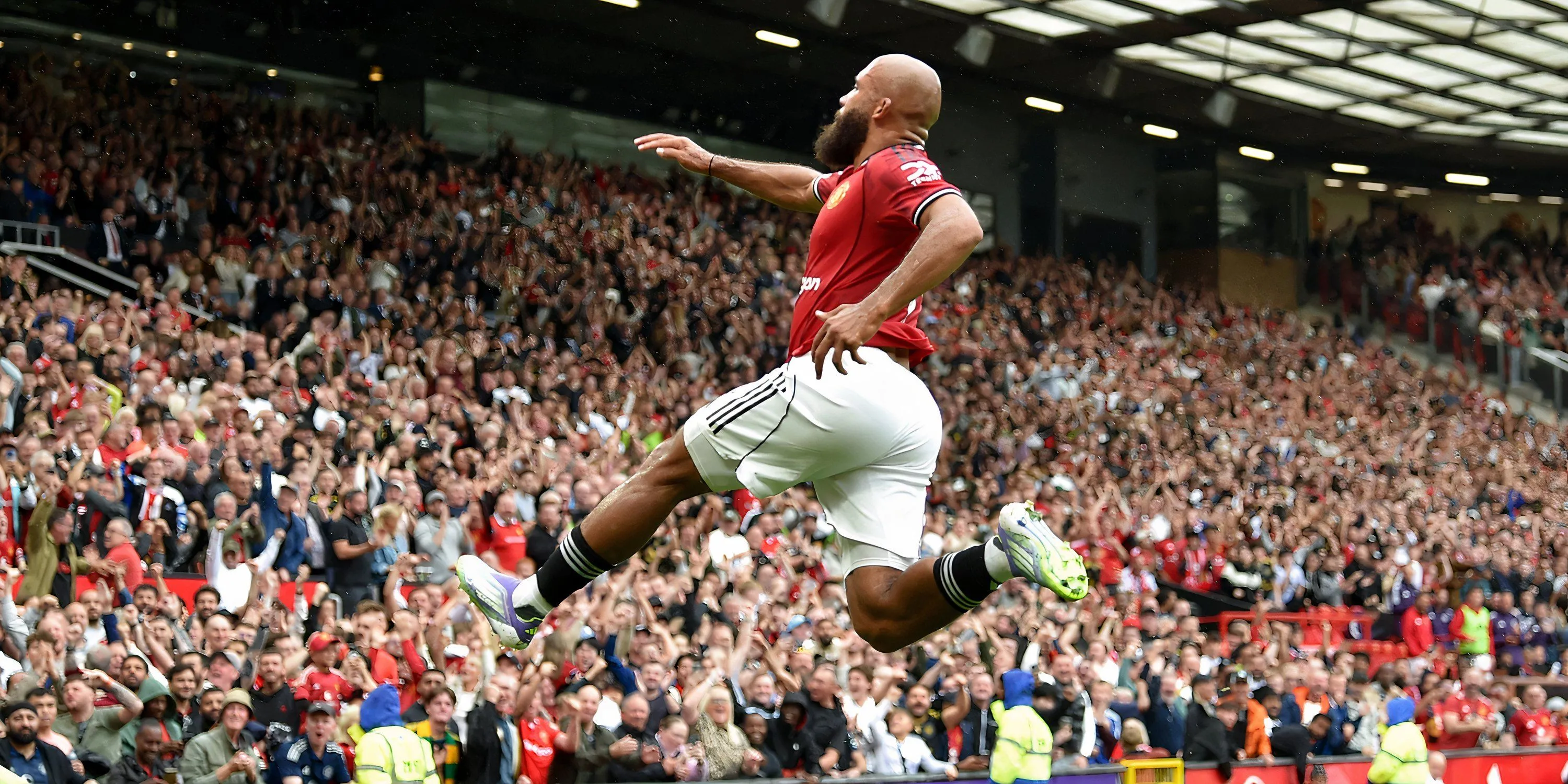 Bryan Mbeumo tỏa sáng như một vì sao trong màu áo Manchester United