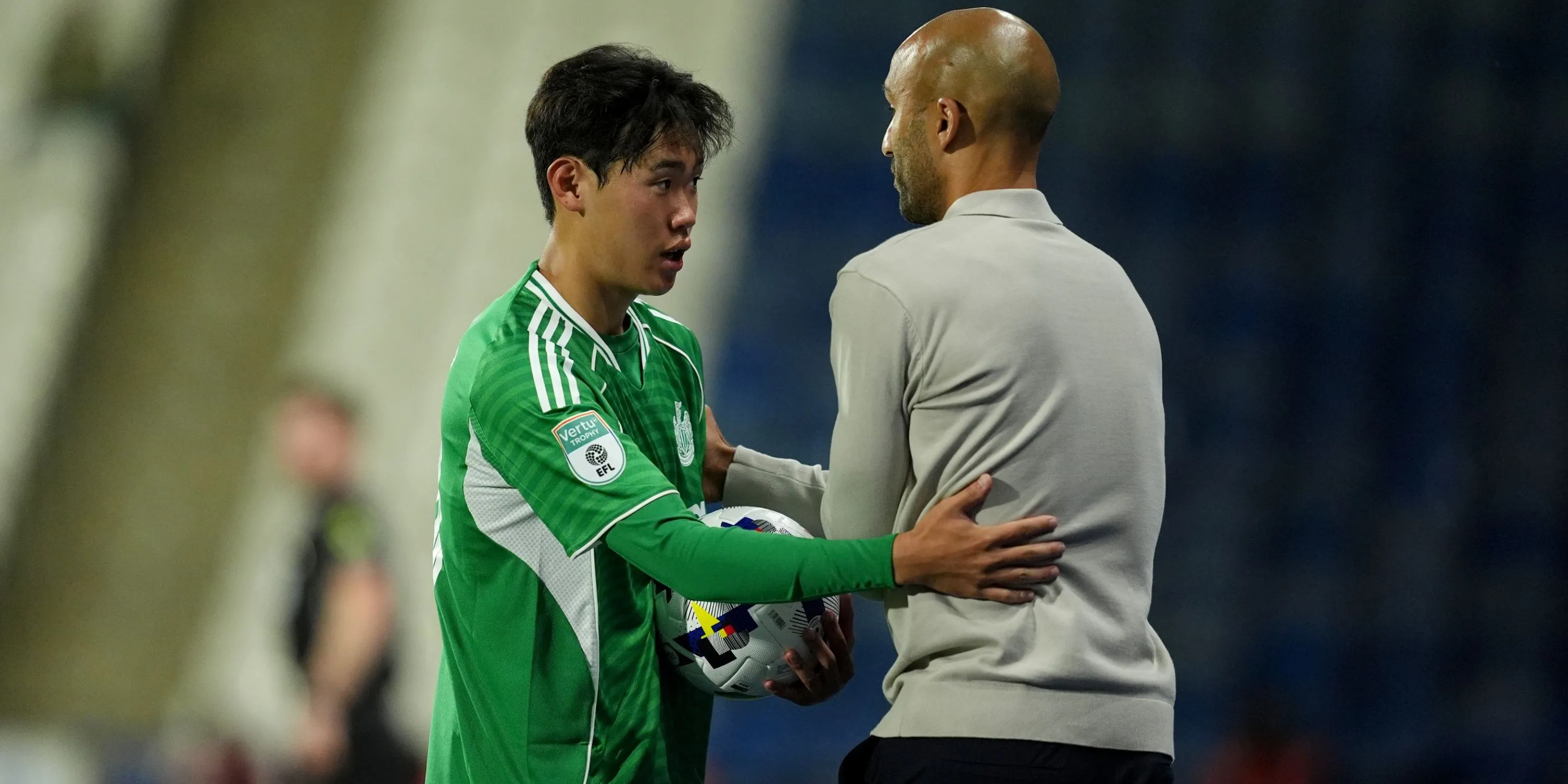 Seung-Soo Park trong quá trình huấn luyện cùng Newcastle, được kỳ vọng sẽ cạnh tranh với Gordon